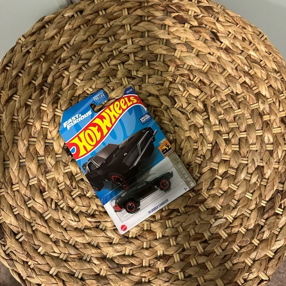 HOT WHEELS ‘70 DODGE CHARGER BAJA BLAZERS